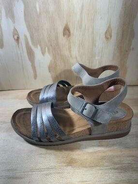 Eurosoft by Sofft Leary Sandals Women’s Size 9